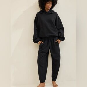 aerie True Black Jet Setter Matching Hoodie Jogger Sweat Set